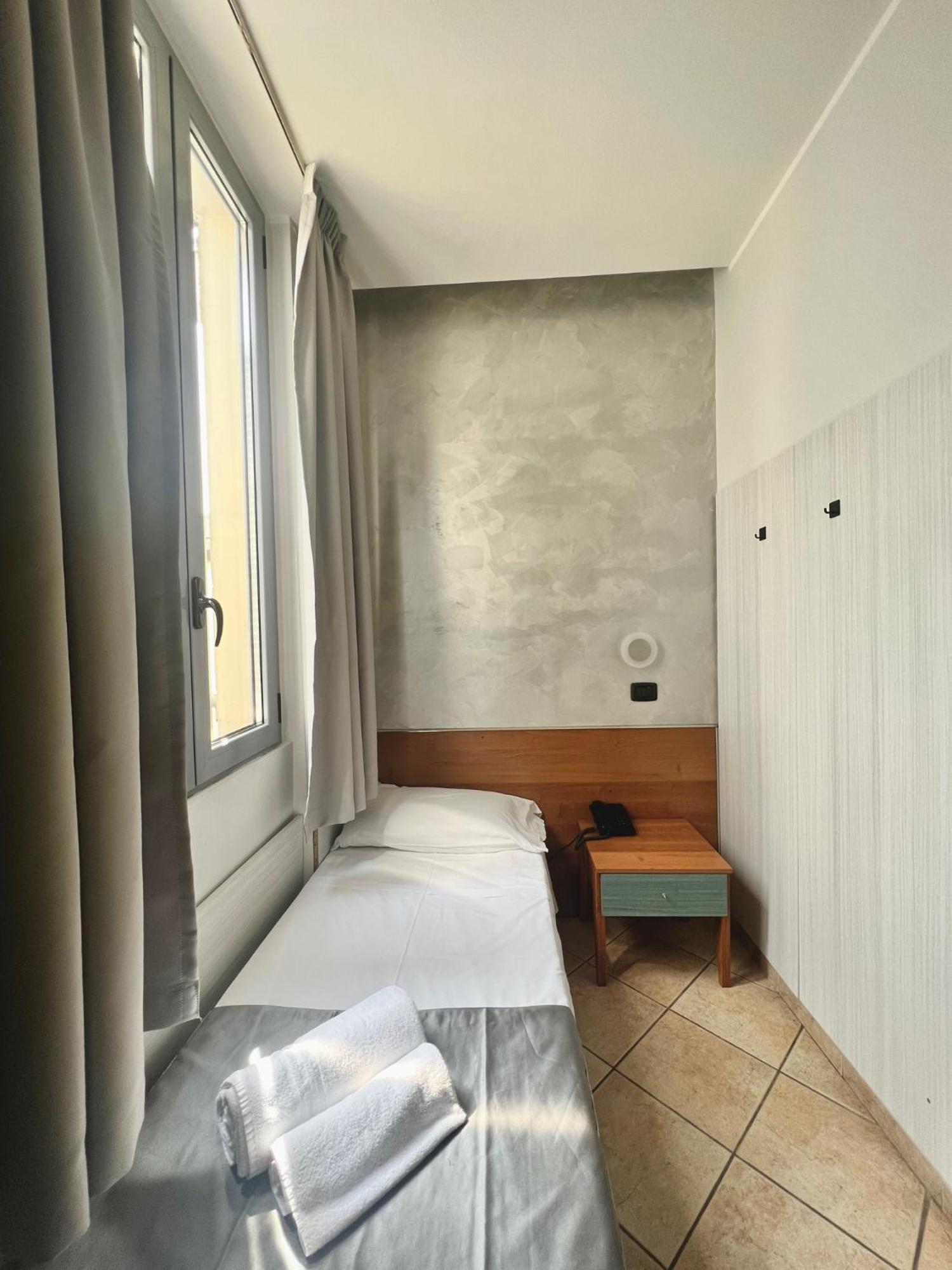 מילאנו Hotel Sara מראה חיצוני תמונה